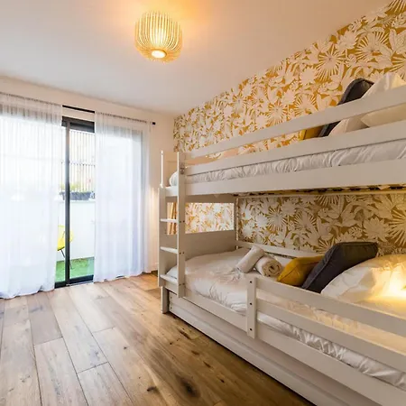 Bloomy - 比亚里茨